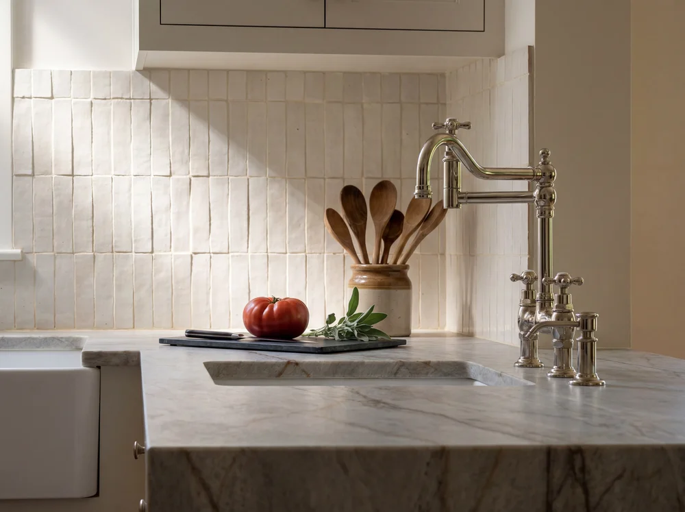 4-kcb-quartzite-countertops-backsplash-magnolia-tx